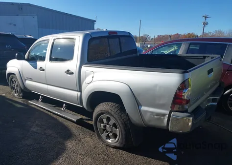 2010 Toyota Tacoma Double Cab Prerunner z USA, uszkodzony, nr VIN 5TEJU4GN2AZ712321